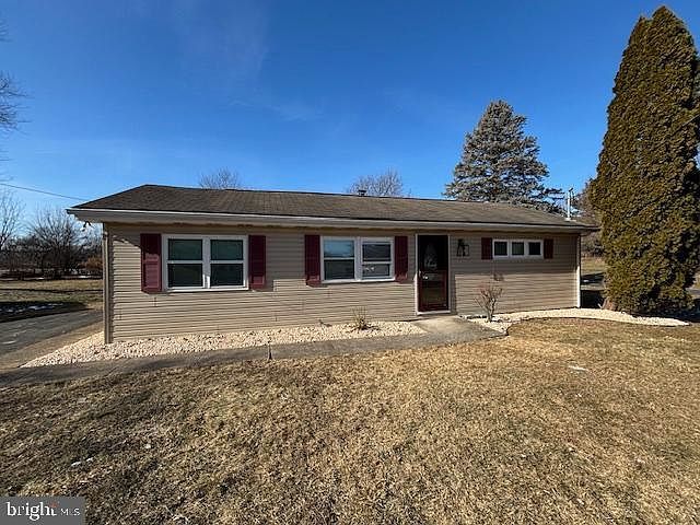 221 Hempt Rd Mechanicsburg, PA 17050 - Thumbnail 2