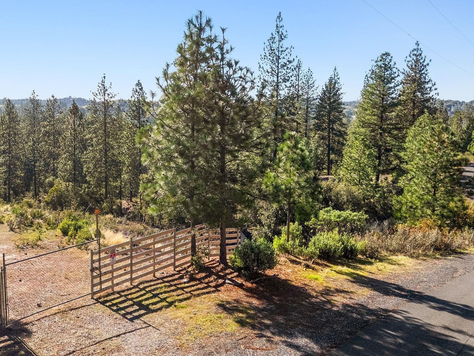 11210 Forest Park Rd Columbia, CA 95310 - Thumbnail 2