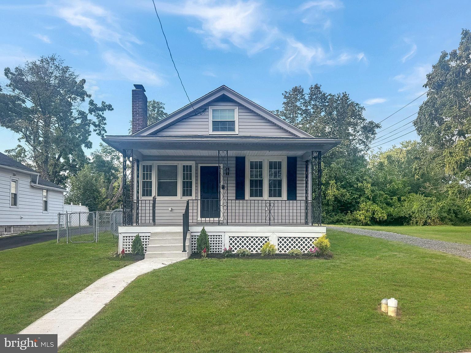 1027 Riverside Dr Pottstown, PA 19465 - Thumbnail 2