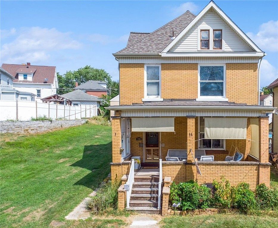 726 Grant Ave Irwin, PA 15642 - Thumbnail 2