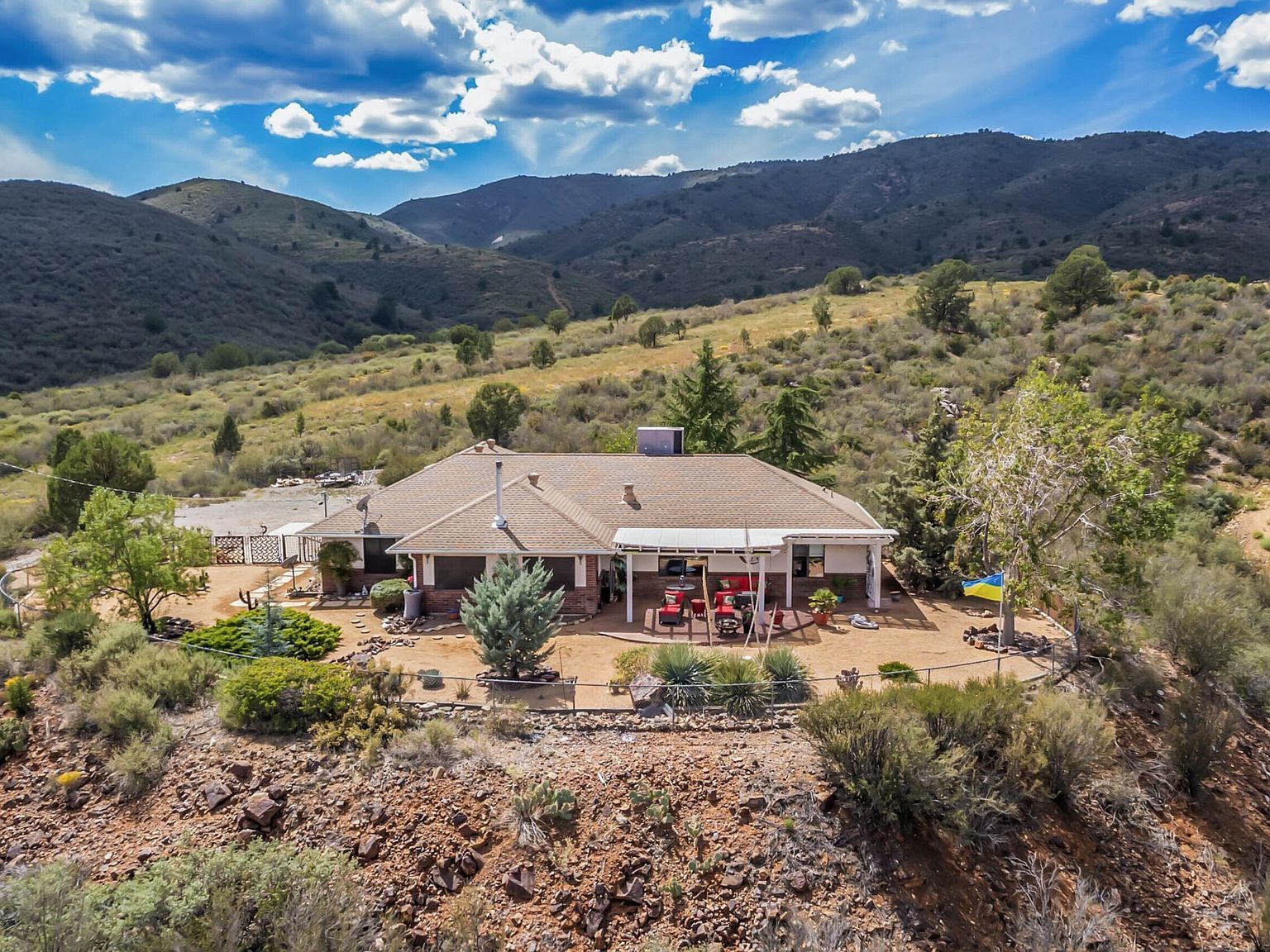 9295 E Shirley Ln Dewey, AZ 86327 - Thumbnail 2