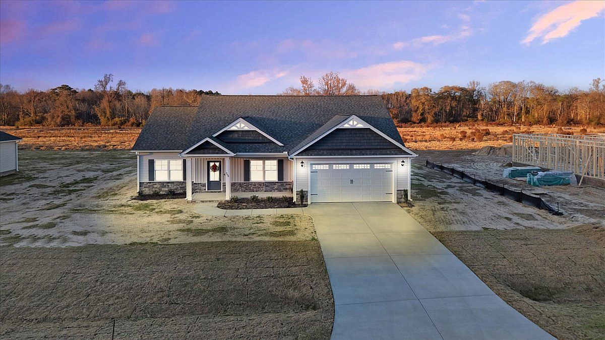 Hunter Plan, Creeks Edge Pikeville, NC 27863 - Thumbnail 2