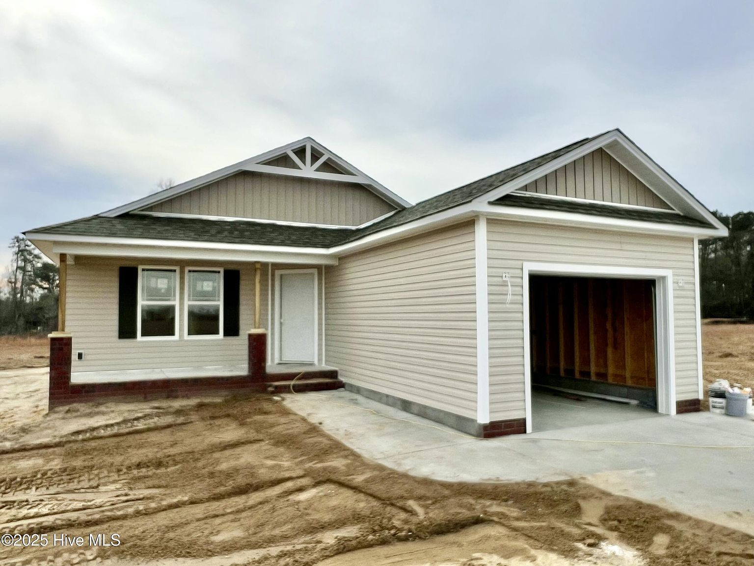 52 Grace Pond Ave Benson, NC 27504 - Thumbnail 2