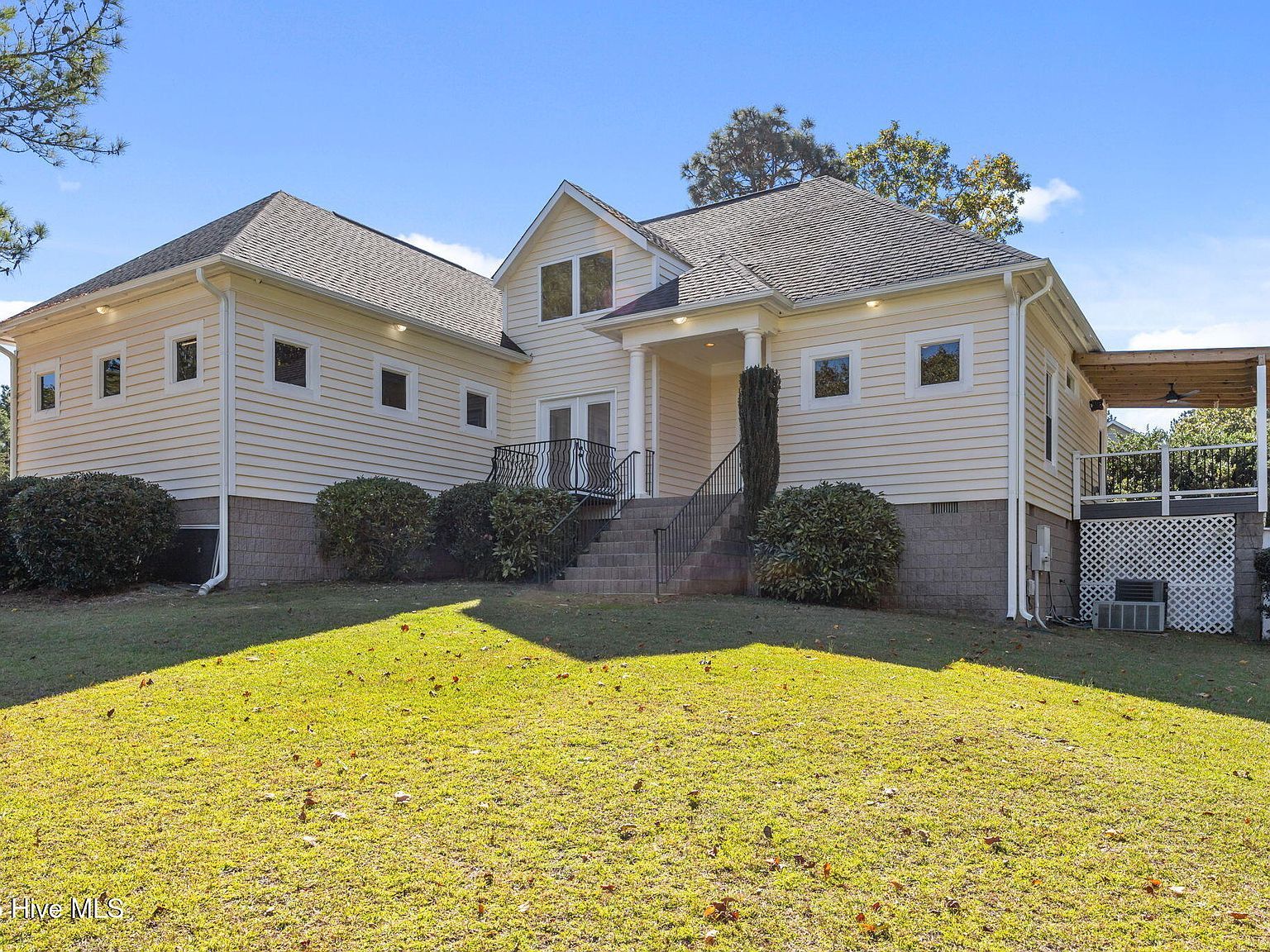 7205 Kingfisher Rd Sanford, NC 27332 - Thumbnail 2