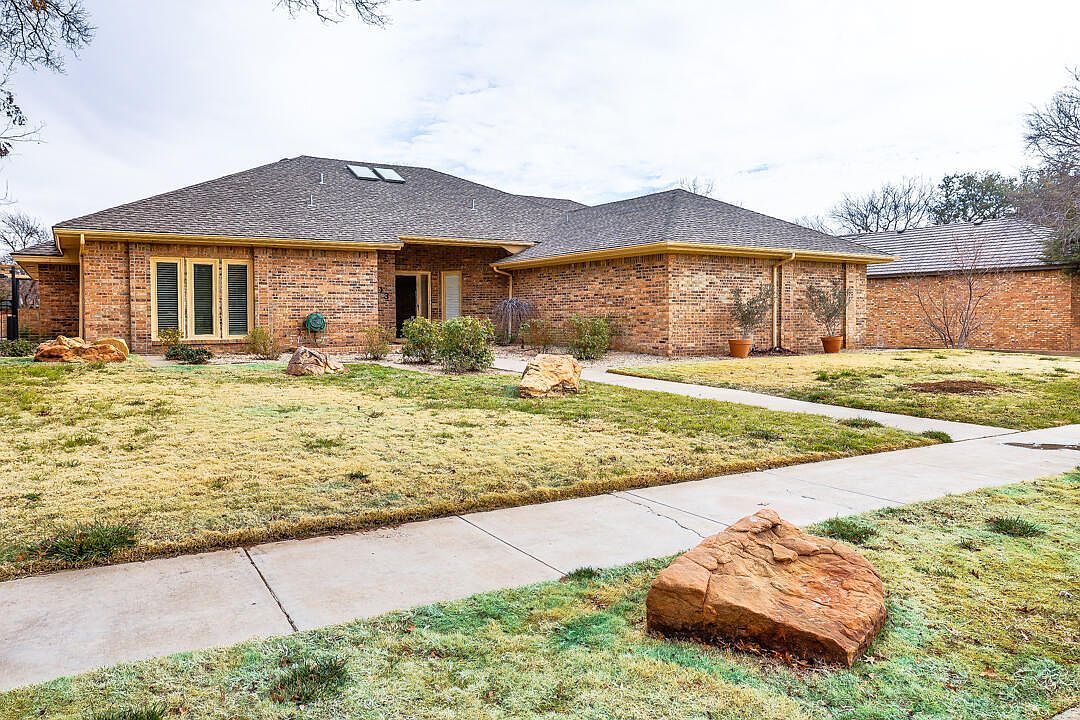 9303 Salisbury Ave Lubbock, TX 79424  | Single Family