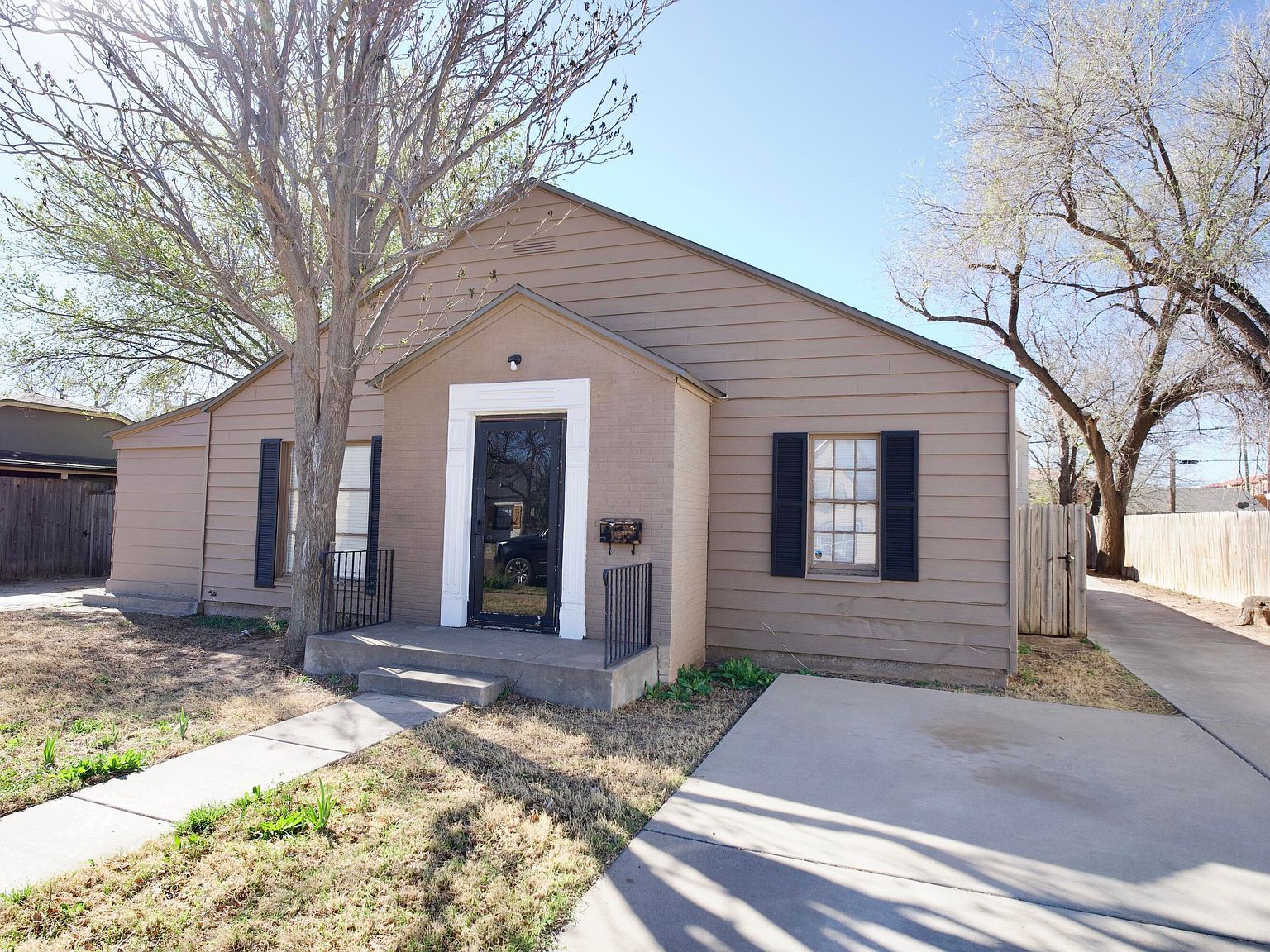 1919 17th St Lubbock, TX 79401  | Multi Family