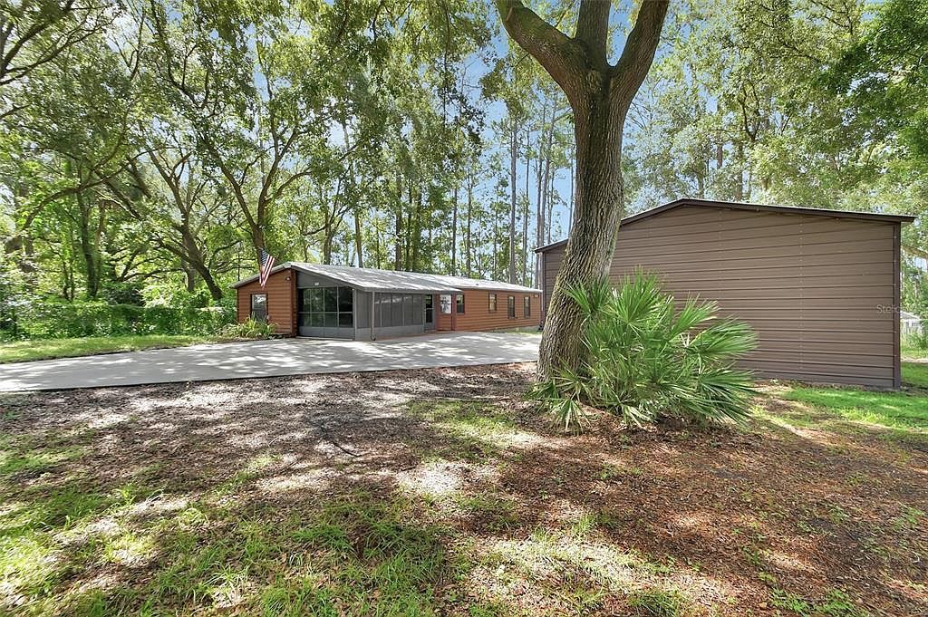 27834 Veva Ave Paisley, FL 32767 - Thumbnail 2