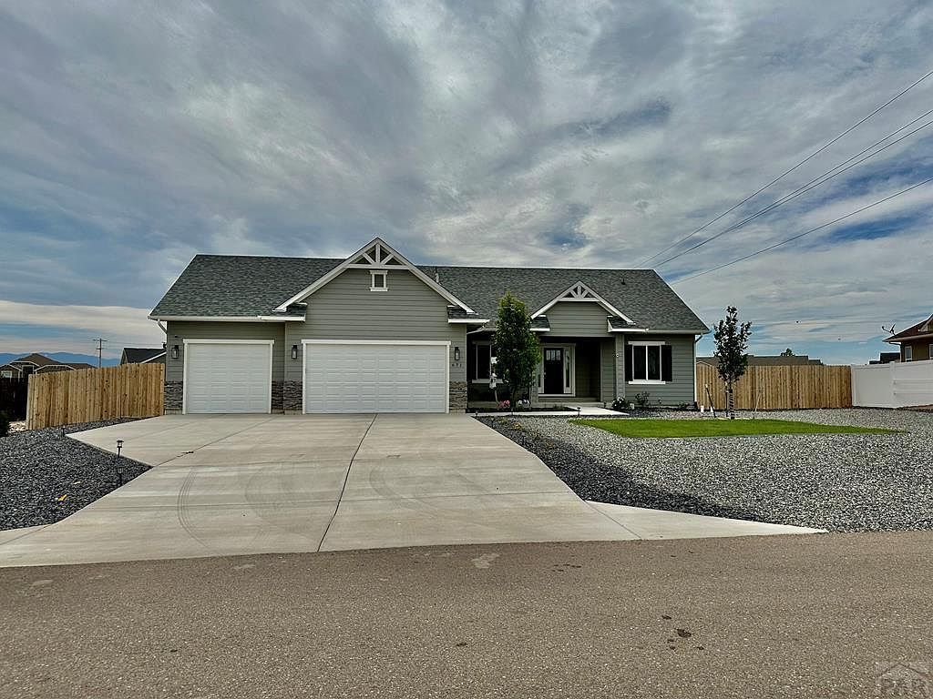 671 N Snyder Dr Pueblo West, CO 81007 - Thumbnail 2