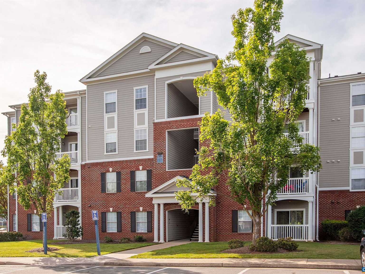 122 Yellowstone Dr APT 208 Charlottesville, VA 22903 | New build
