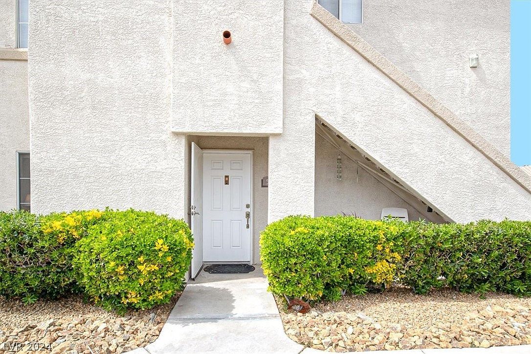 6480 Annie Oakley Dr UNIT 511 Las Vegas, NV 89120 - Thumbnail 2