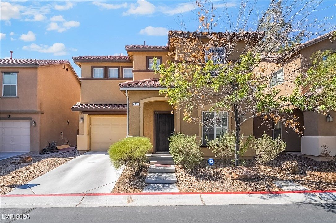4851 Golden Shimmer Ave Las Vegas, NV 89139 - Thumbnail 2