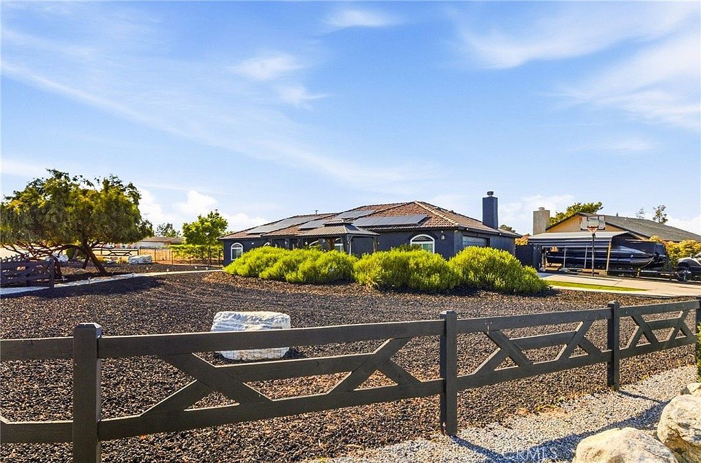 7518 San Bruno Ave Hesperia, CA 92345  | Single Family
