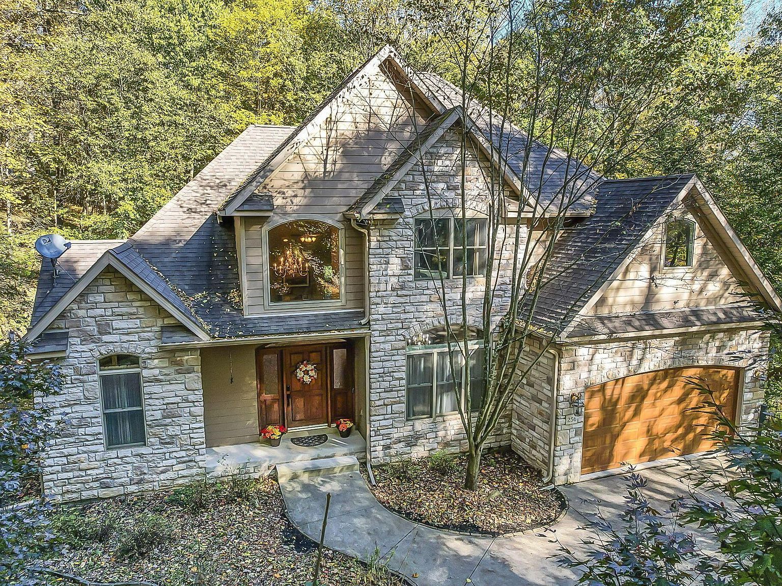 256 Pinehurst Dr Granville, OH 43023 - Thumbnail 2