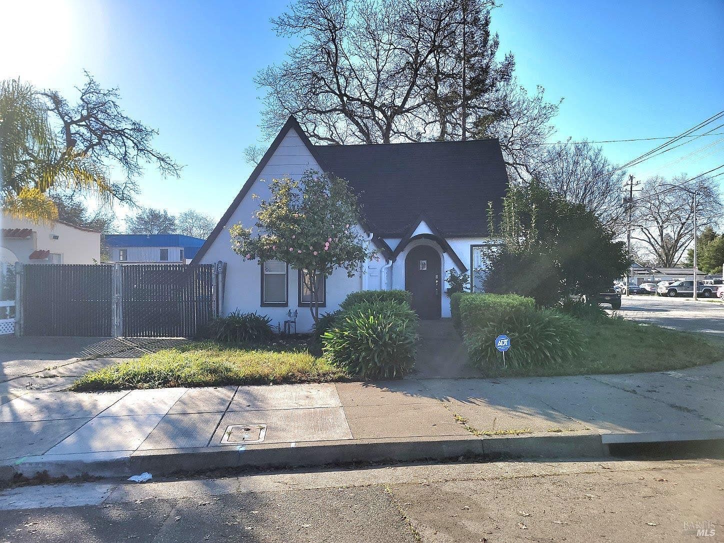 100 Ridgway Ave Santa Rosa, CA 95401 - Thumbnail 2