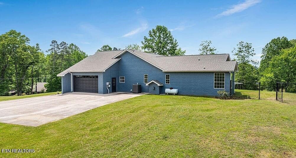 2289 Allenridge Dr Sevierville, TN 37876 - Thumbnail 2