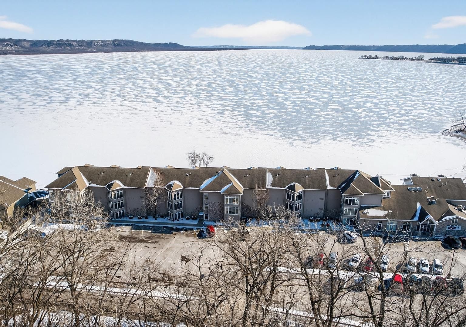 1702 N Lakeshore Dr #3 Lake City, MN 55041 - Thumbnail 2