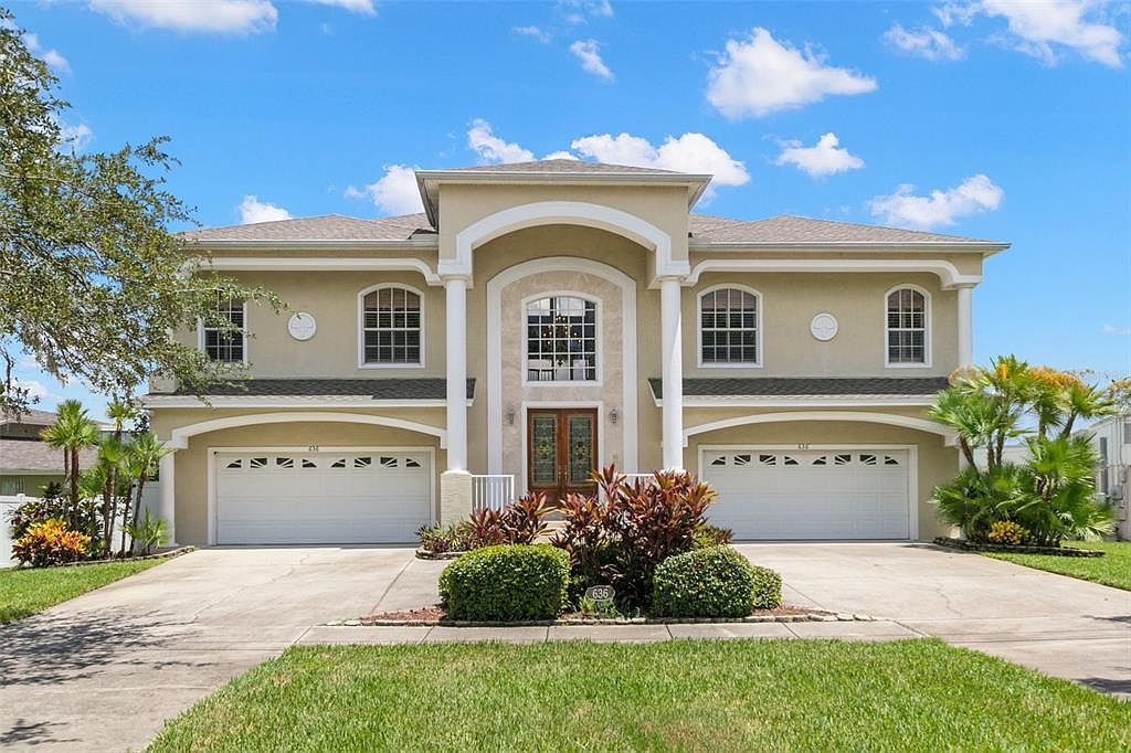 636 Bayshore Dr Tarpon Springs, FL 34689 - Thumbnail 2