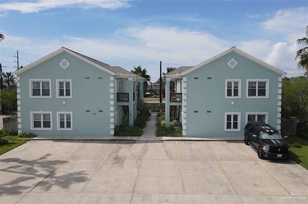 107 E Bahama St South Padre Island, TX 78597 - Thumbnail 2