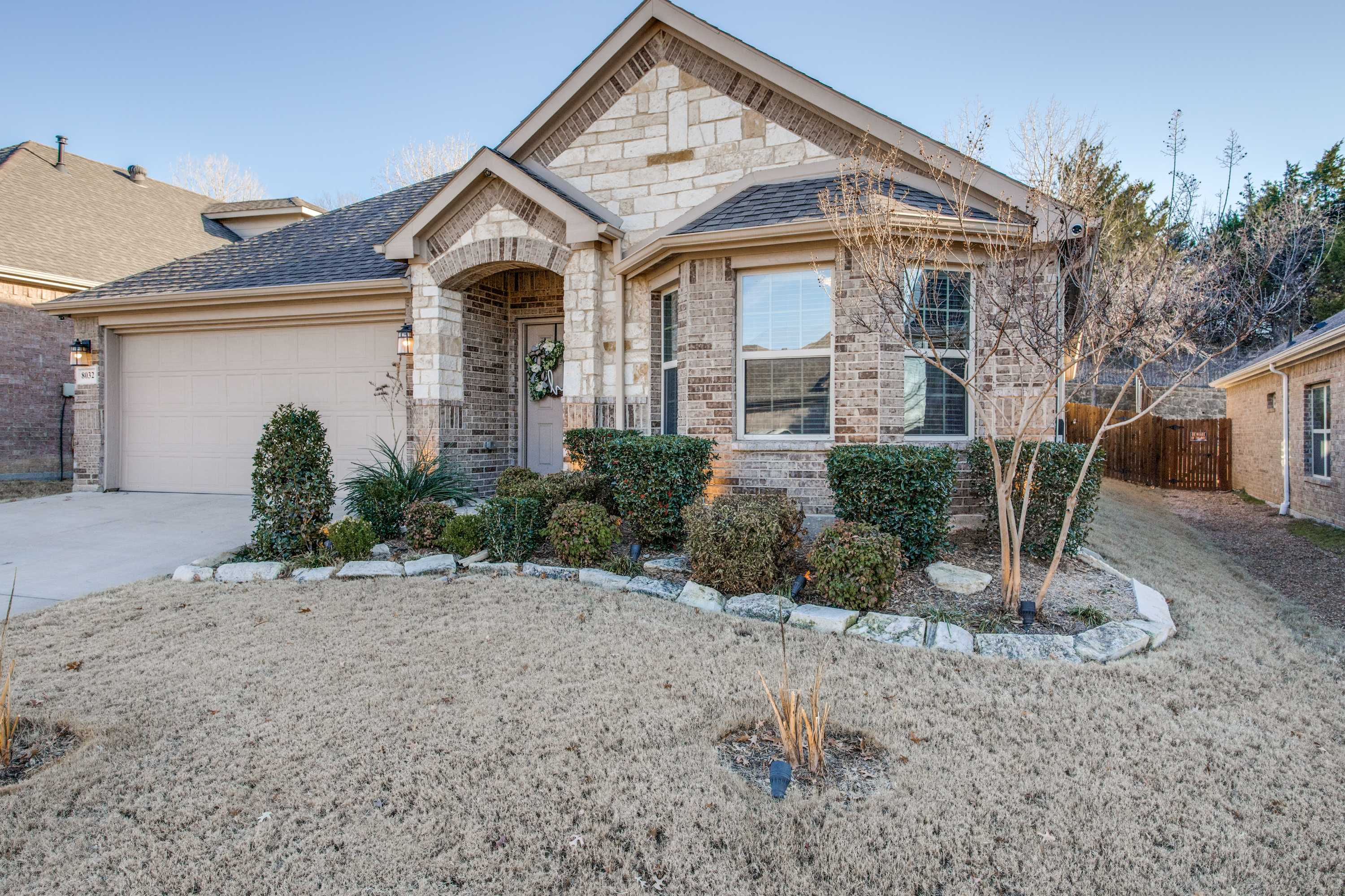 8032 Vista Hill Lane, Dallas, TX, USA, 75249 - Thumbnail 2