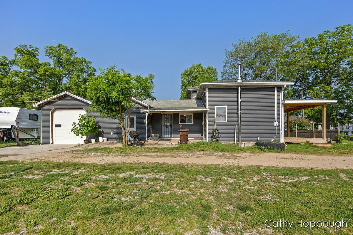 4555 Charles St Palo, MI 48870 - Thumbnail 2