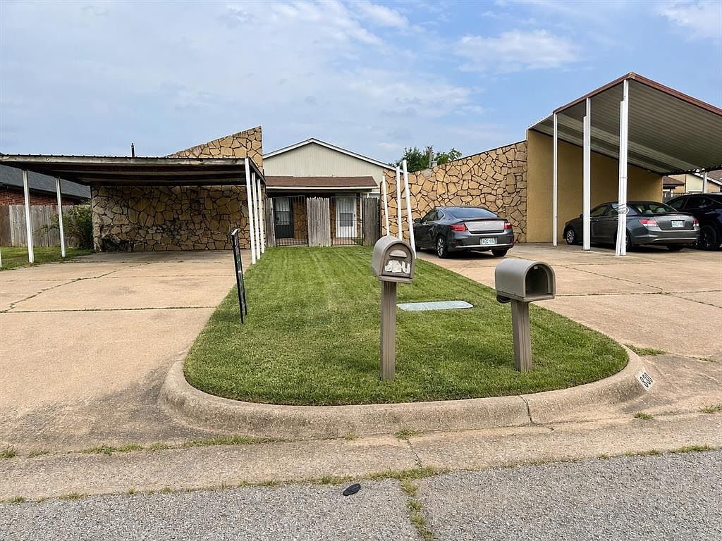 828 NW 113th St Oklahoma City, OK 73114, 73114