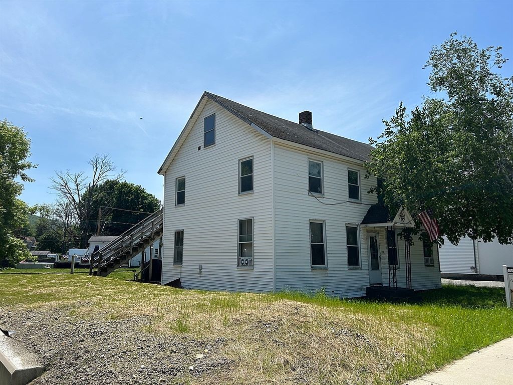 108 Church St Cheshire, MA 01225 - Thumbnail 2