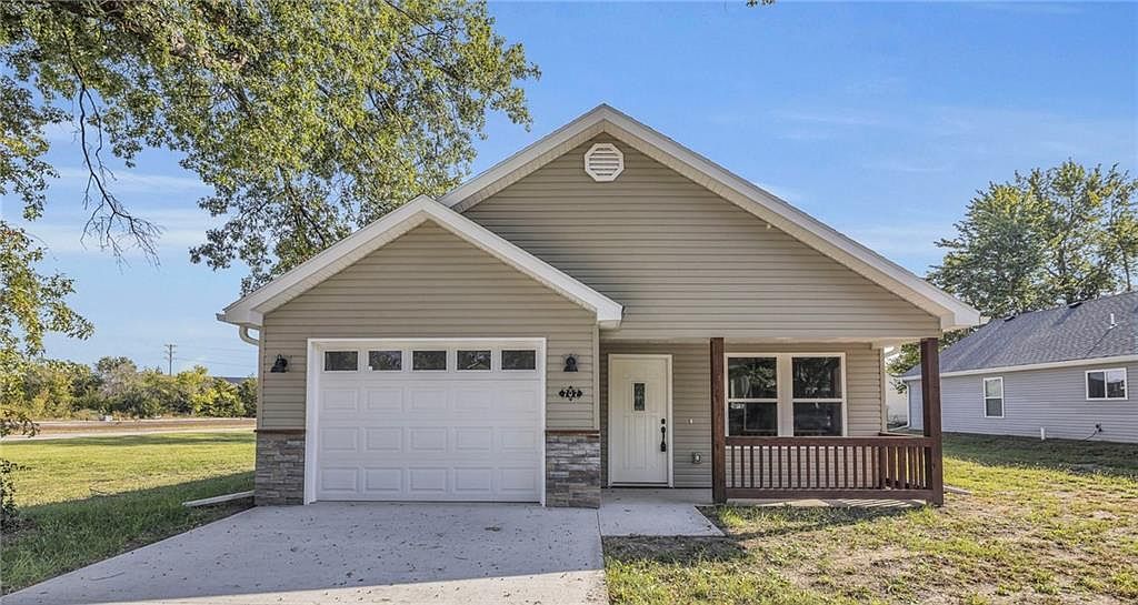 711 Pacific Ave Osawatomie, KS 66064 - Thumbnail 2