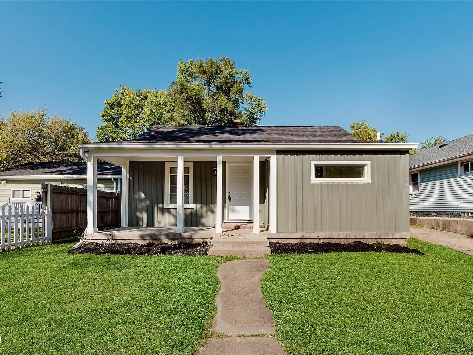 3714 Hillside Ave Indianapolis, IN 46218 - Thumbnail 2