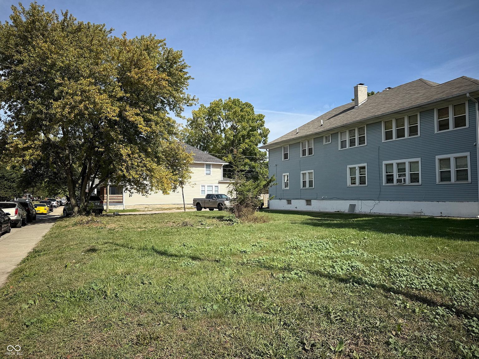 2002 E Washington St Indianapolis, IN 46201 - Thumbnail 2