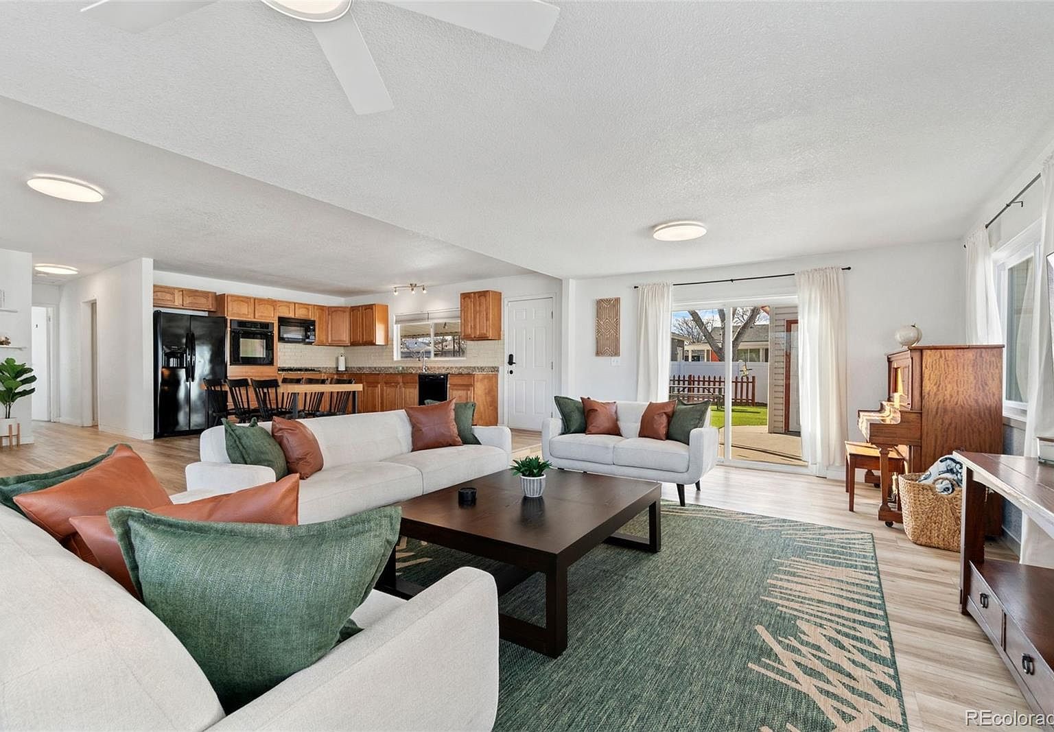 5533 Raritan Way Denver, CO 80221 - Thumbnail 2