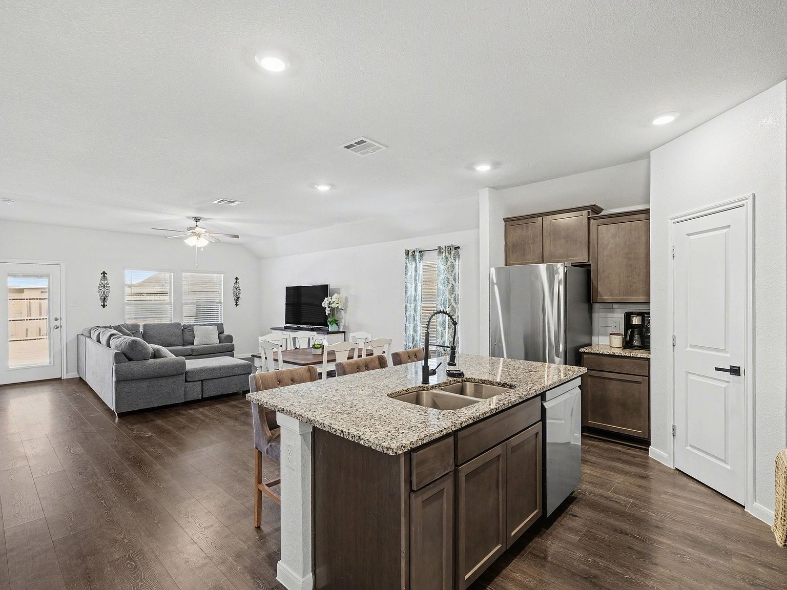 706 Spur Rdg Princeton, TX 75407 - Thumbnail 2