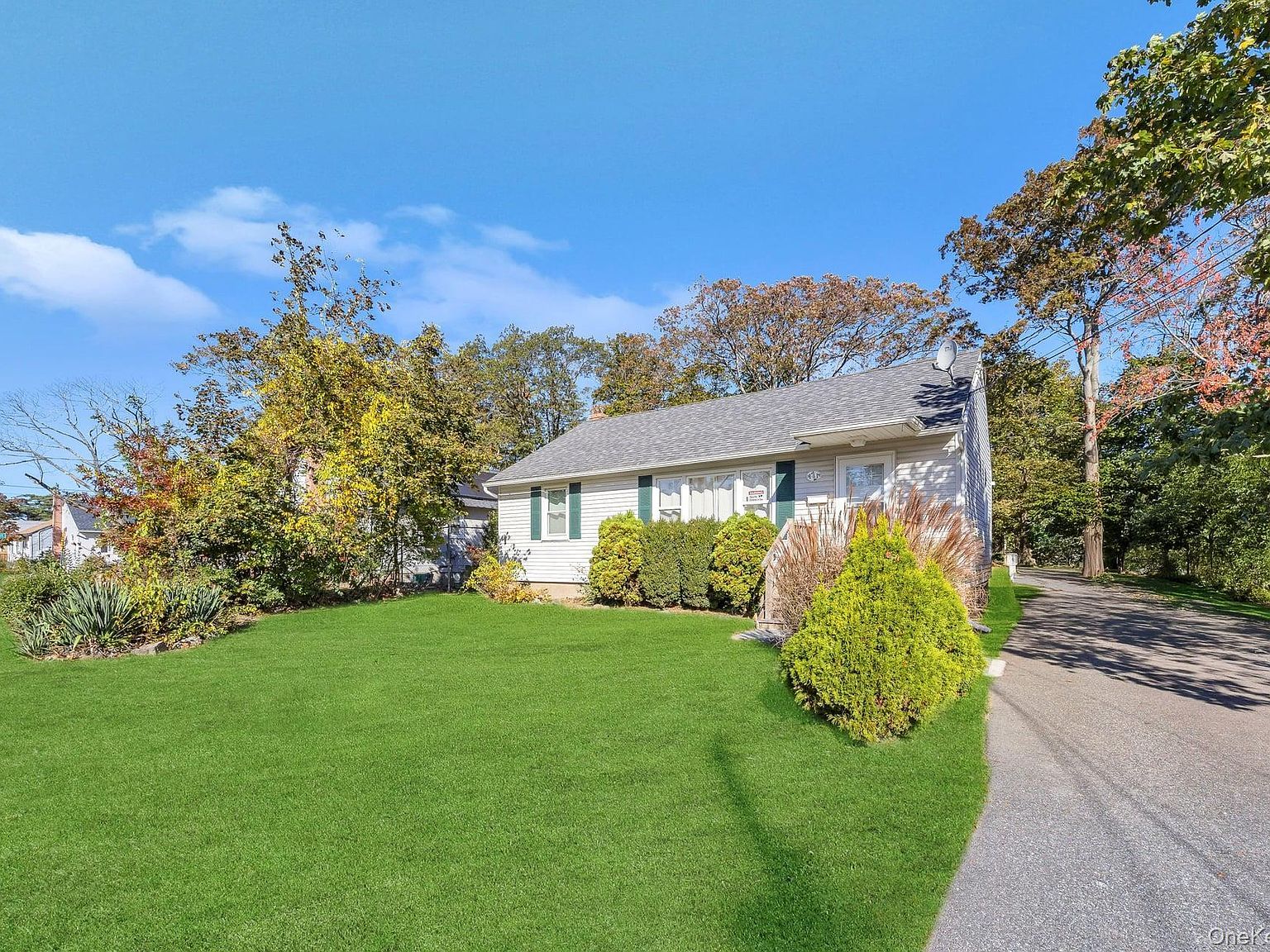 141 Davidson St Wyandanch, NY 11798 - Thumbnail 2