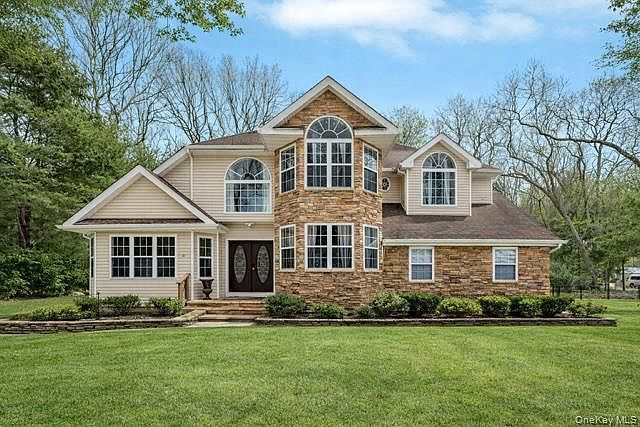 18 Darcy Ave Manorville, NY 11949 - Thumbnail 2