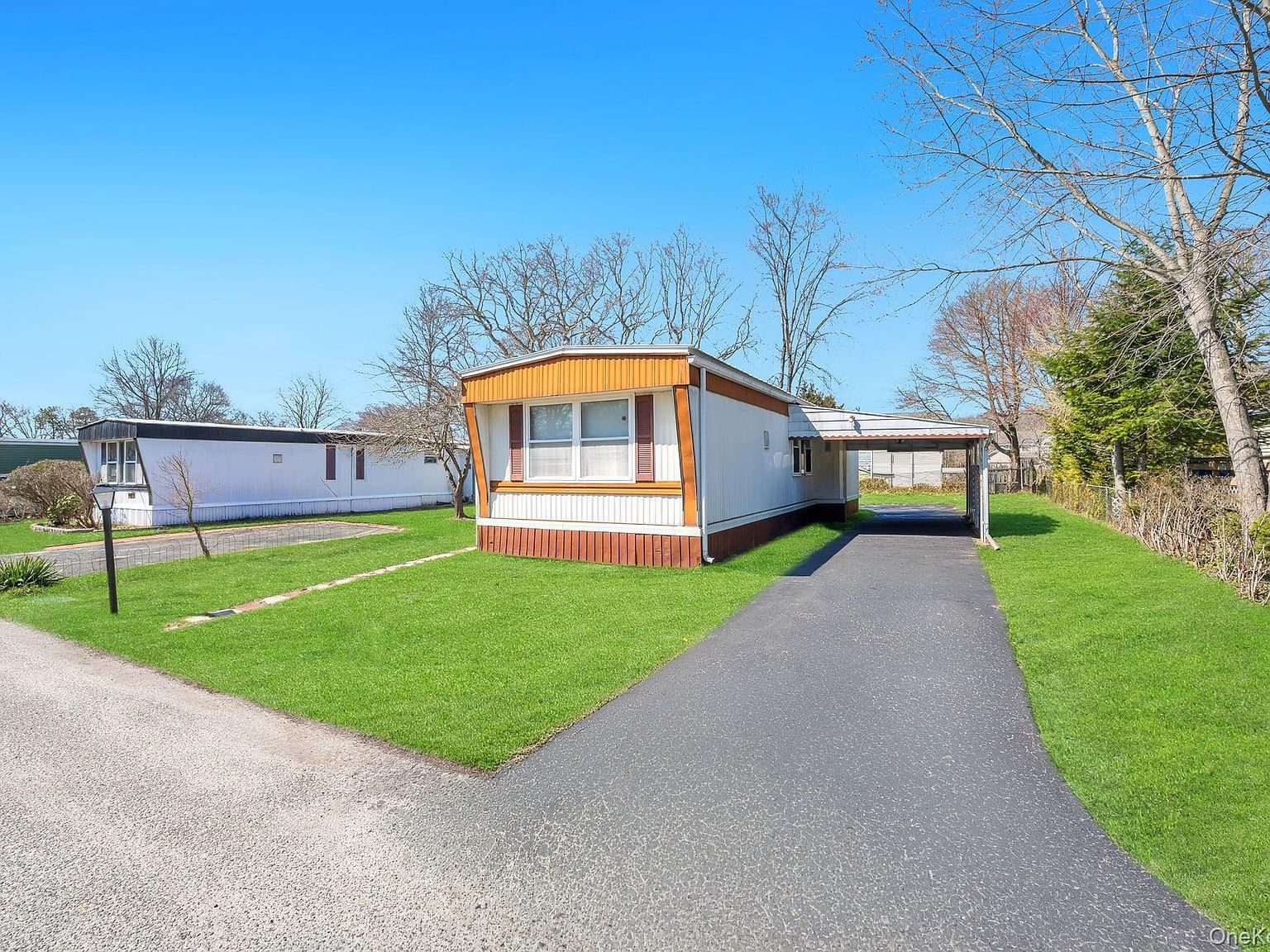 22 Buttercup Dr Bohemia, NY 11716 - Thumbnail 2