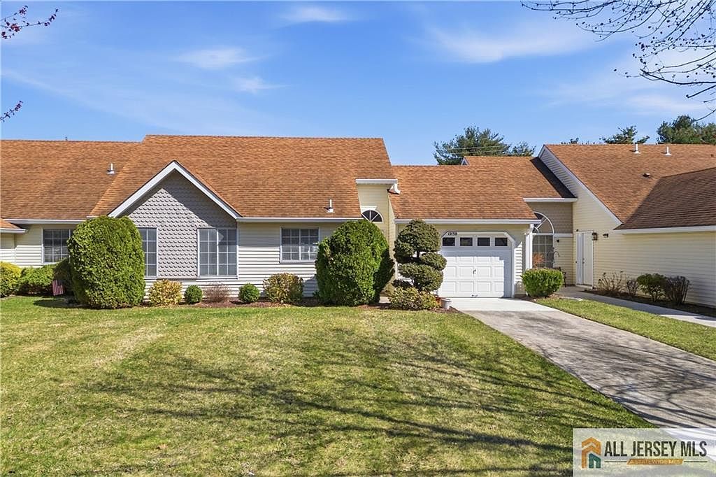 1213 Lindera Plz #B Monroe Township, NJ 08831  | Condominium