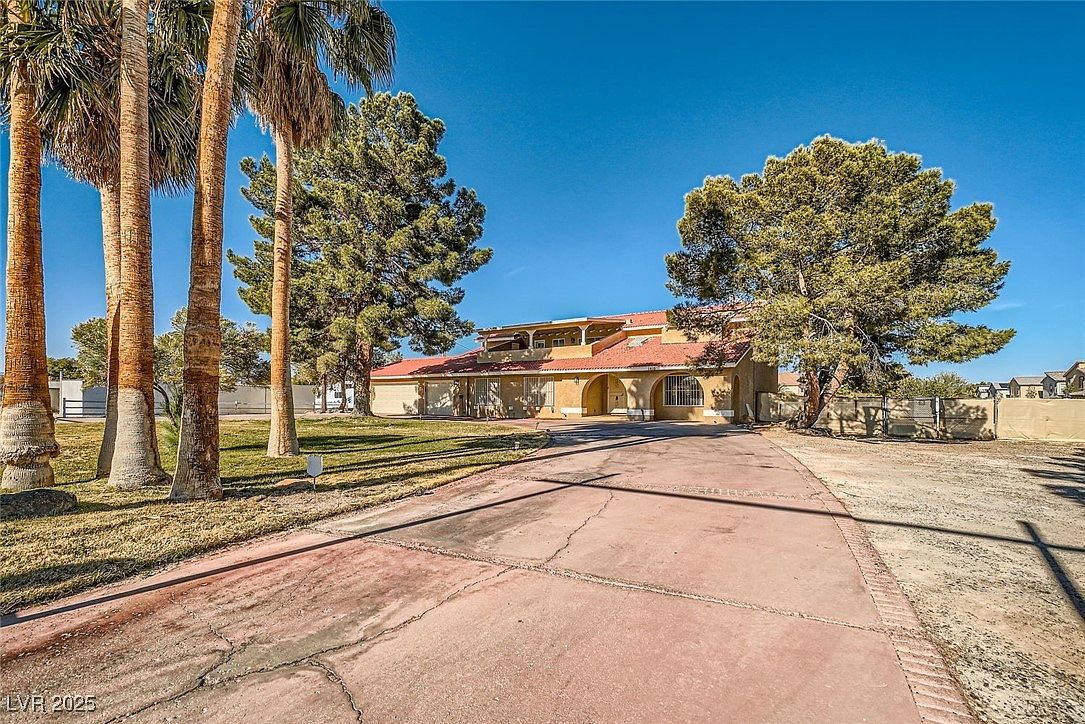 1410 E Serene Ave Las Vegas, NV 89123 - Thumbnail 2