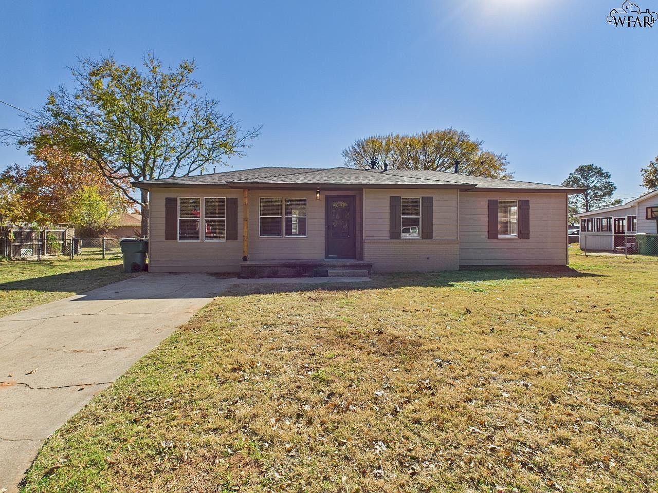 1009 Rosebud St Burkburnett, TX 76354 - Thumbnail 2