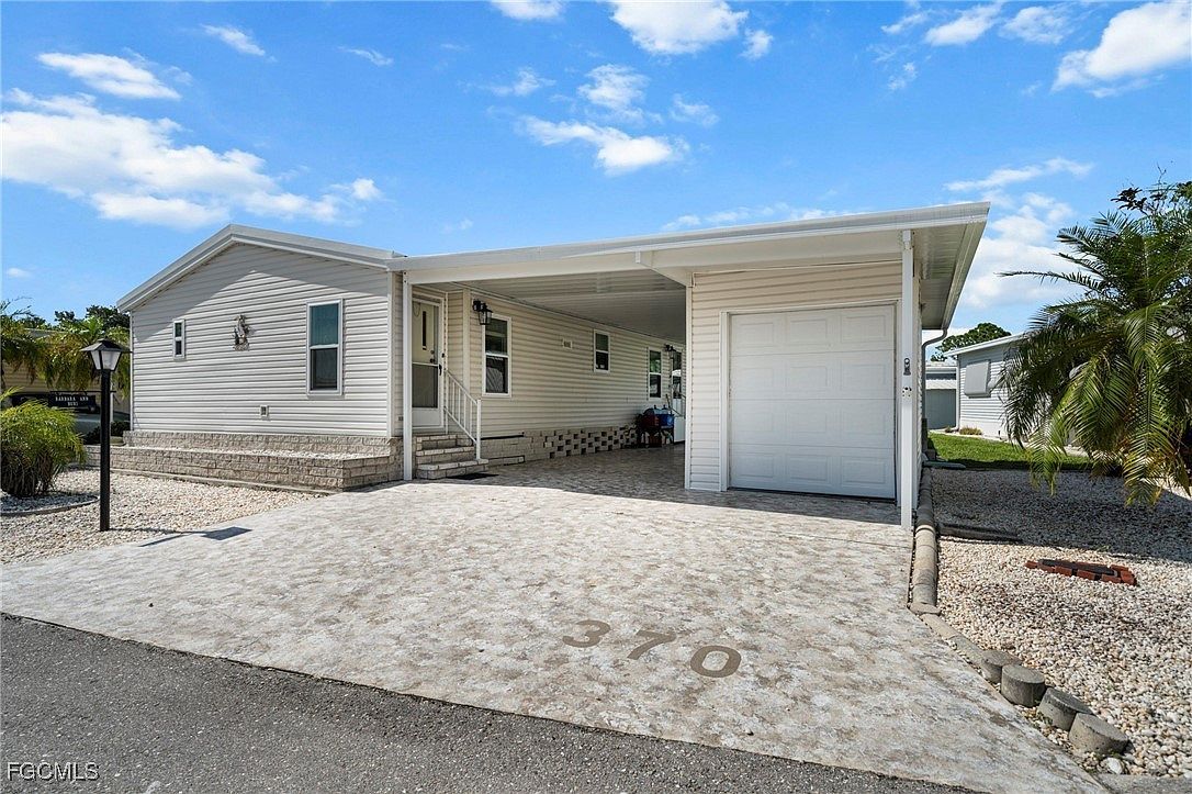 370 Nicklaus Blvd North Fort Myers, FL 33903 - Thumbnail 2