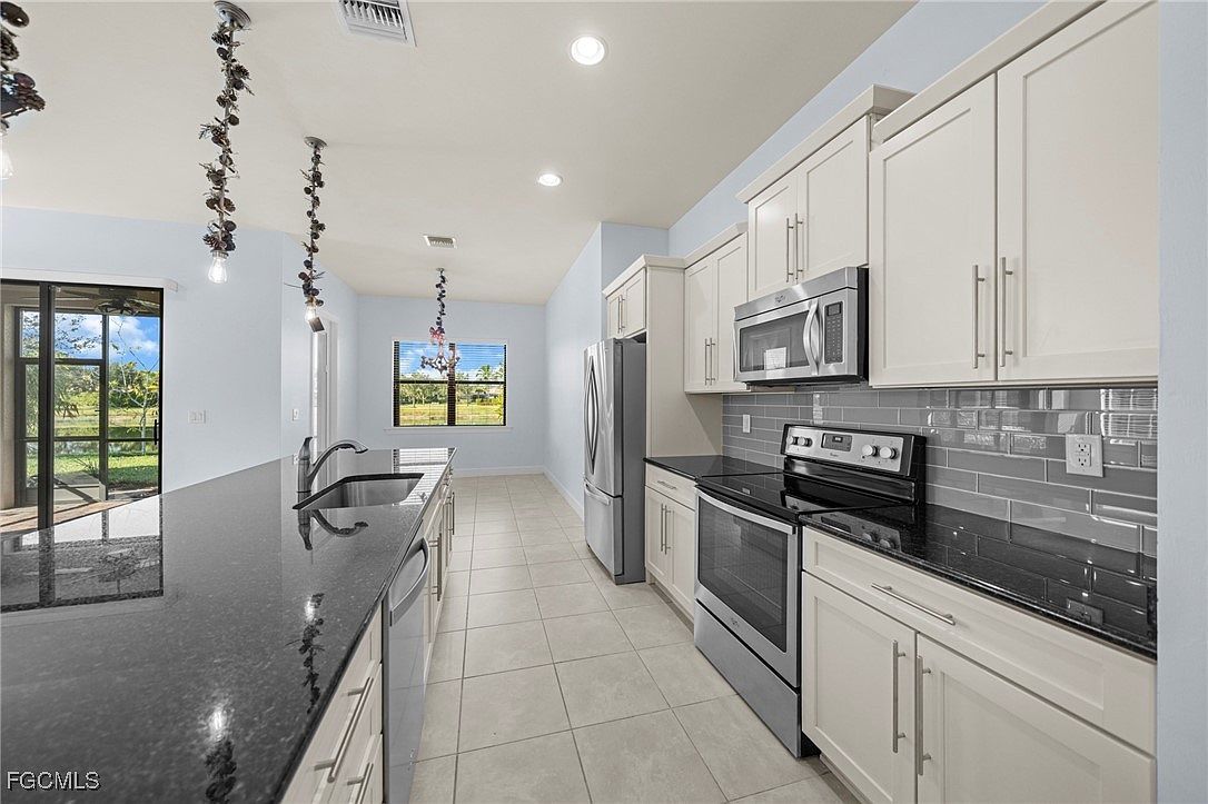 11720 Avingston Ter Fort Myers, FL 33913 - Thumbnail 2