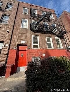 4383 Matilda Ave Bronx, NY 10466 - Thumbnail 2
