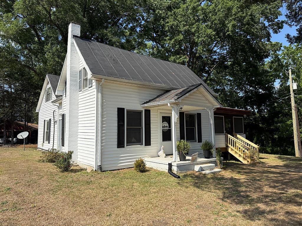 3220 James D Hagood Hwy Halifax, VA 24558 | Single Family