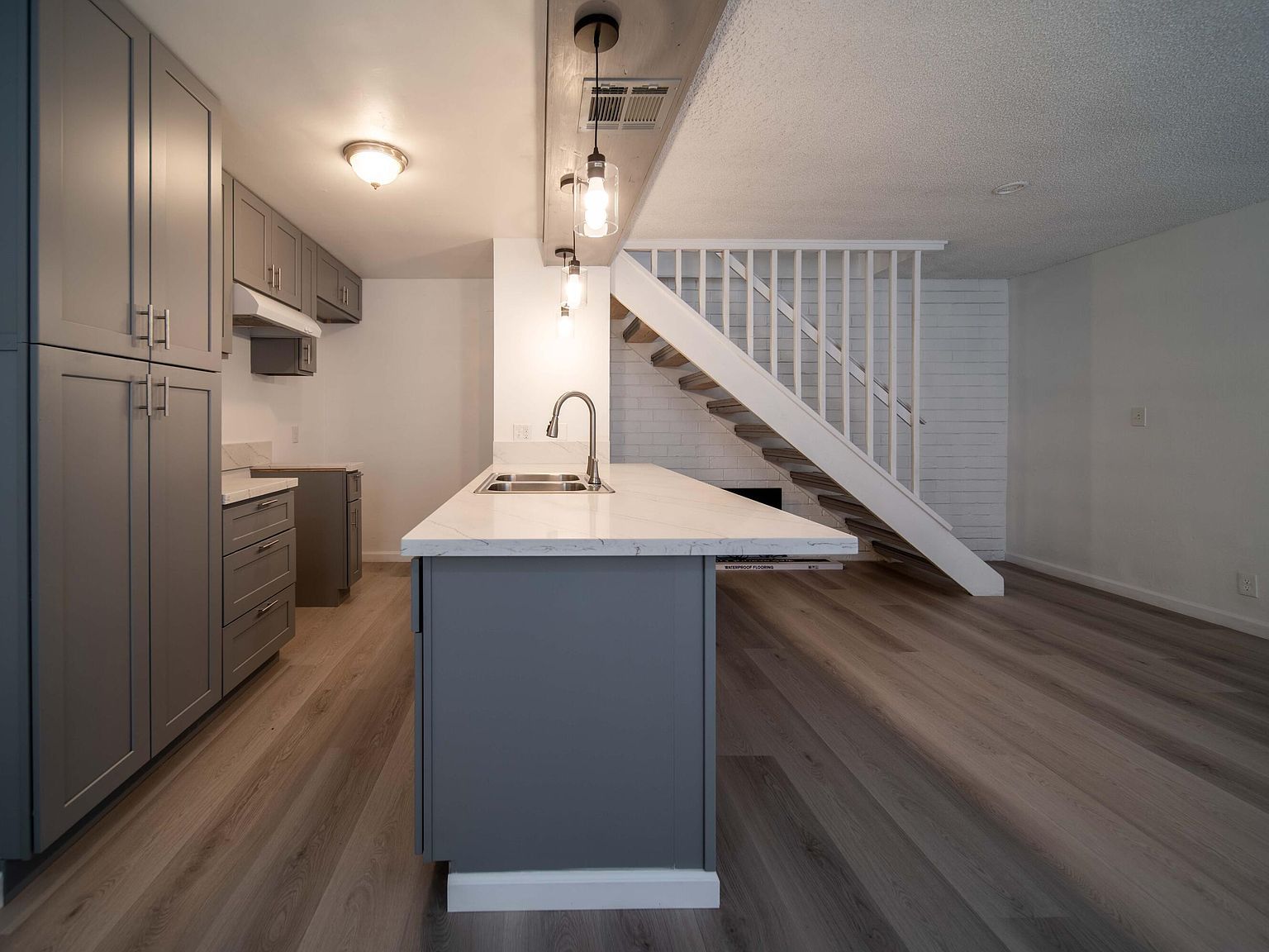 2585 W Fairmont Ave Fresno, CA 93705 - Thumbnail 2