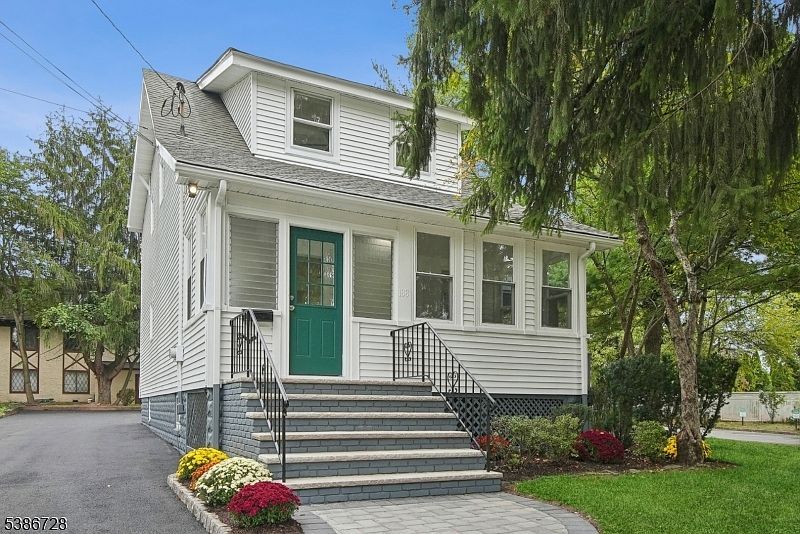 188 Burnett Ave Maplewood, NJ 07040 - Thumbnail 2