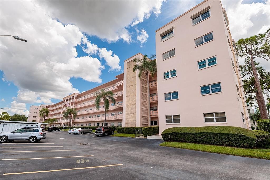 5623 80th St N UNIT 504 Saint Petersburg, FL 33709 - Thumbnail 2