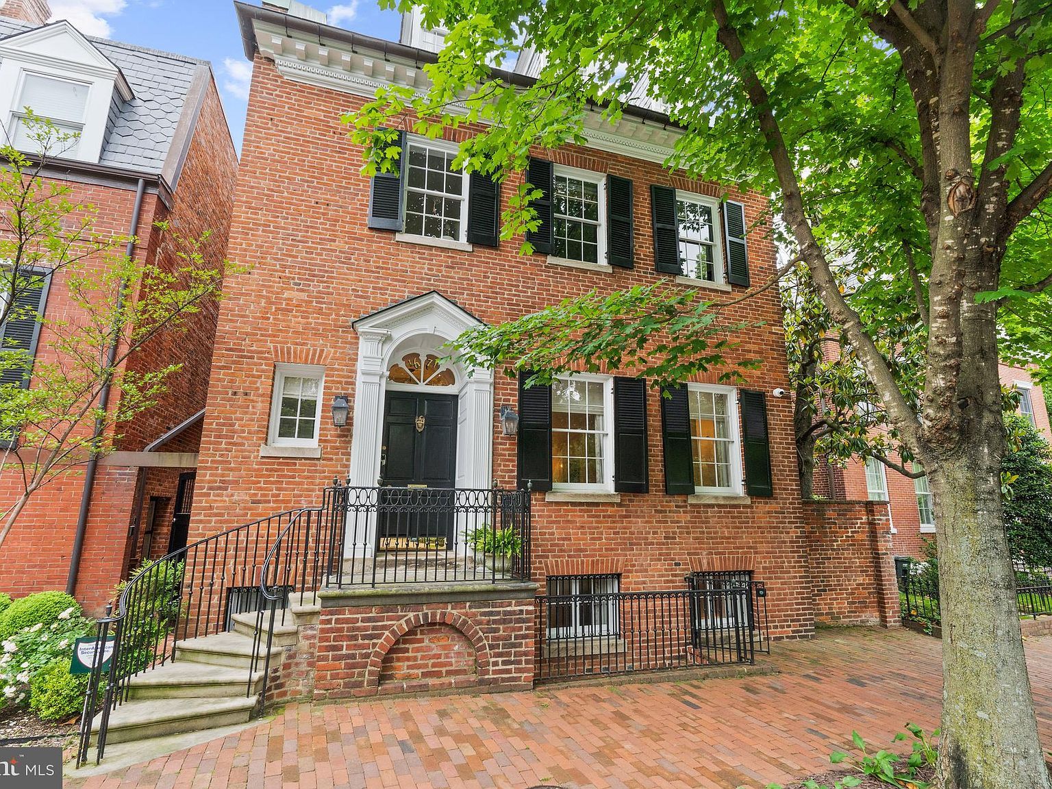 1671 31st St NW Washington, DC 20007 - Thumbnail 2