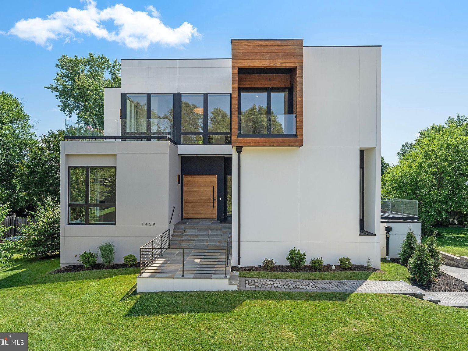 1459 Dewberry Ct Mc Lean, VA 22101 - Thumbnail 2