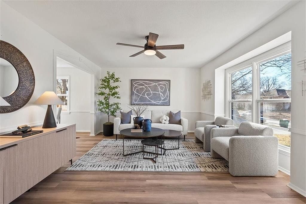 8512 W 98th St Overland Park, KS 66212 - Thumbnail 2