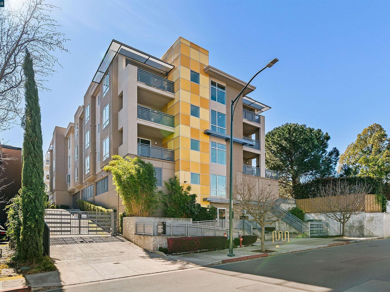 1727 Lacassie Ave #4B Walnut Creek, CA 94596 - Thumbnail 2