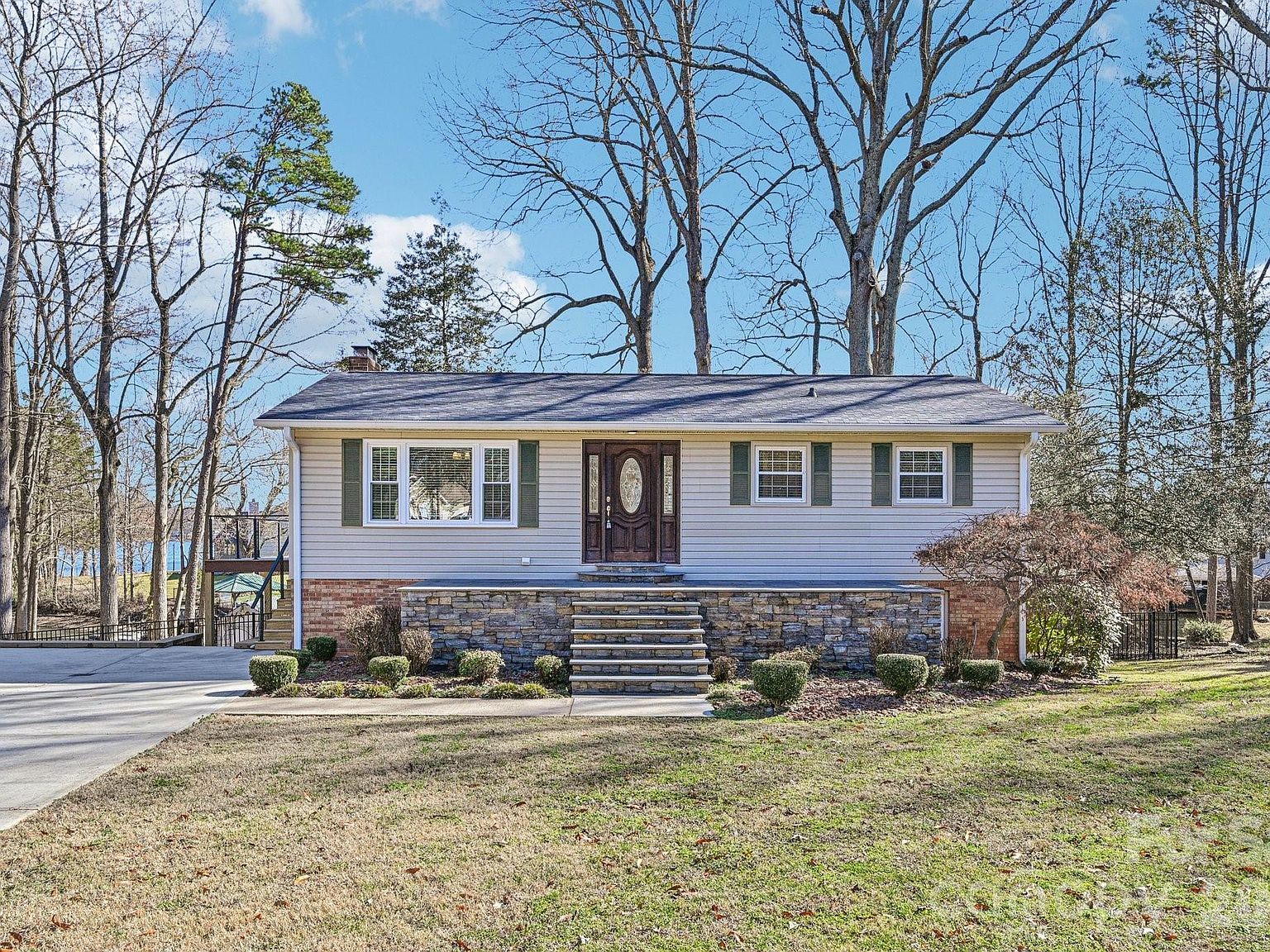 116 Stover Rd Mooresville, NC 28117 - Thumbnail 2