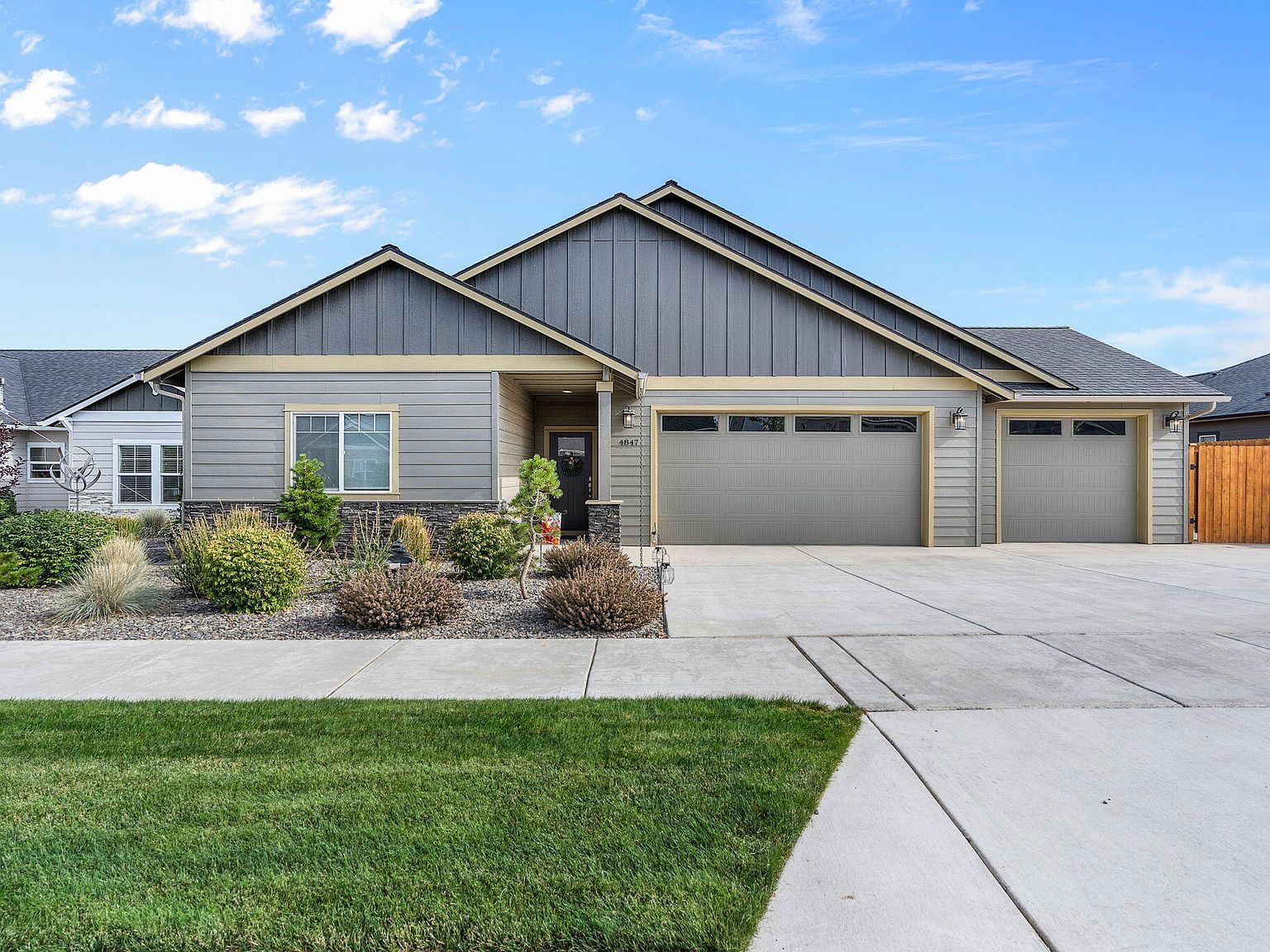 4847 SW Zenith Ave Redmond, OR 97756 - Thumbnail 2